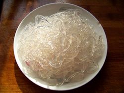 呛拌海蜇丝的制作方法与营养解析