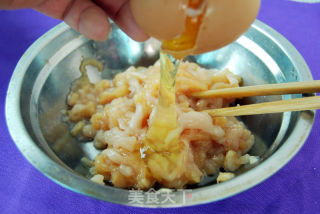 酱爆海蜇鸡丝 鲜香脆嫩的经典家常菜制作指南