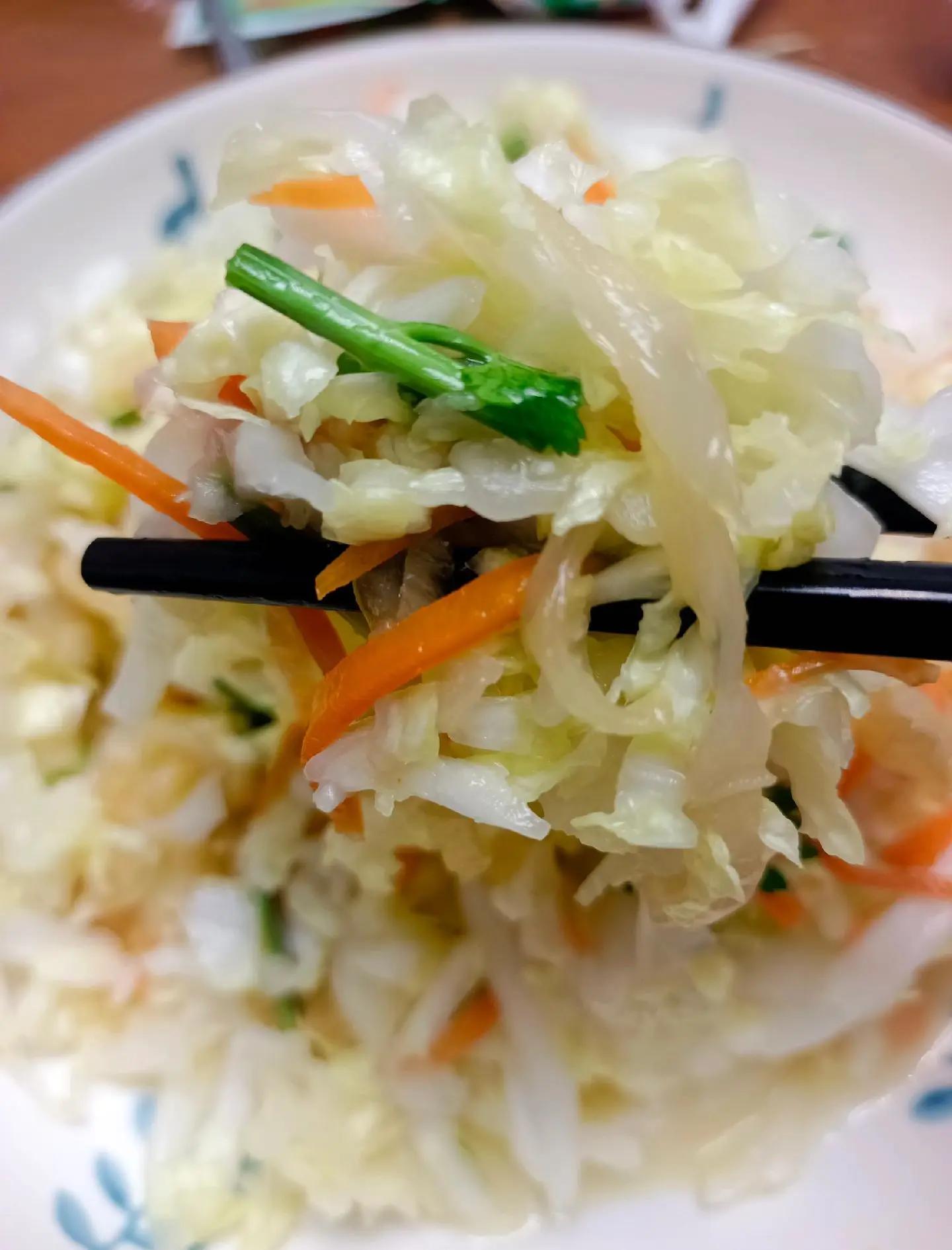 夏日必备！清爽解腻的白菜心拌海蜇皮